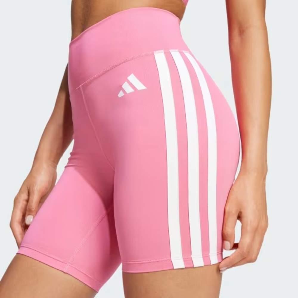 Adidas Optime Essentials 3-Stripes
Short Leggings